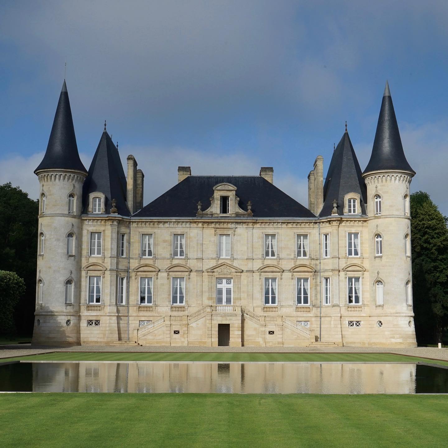 Chateau Pichon Baron castle!